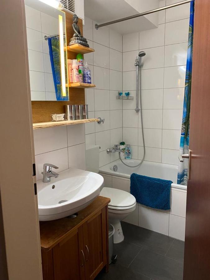 Mitten In Duesseldorf Esterno foto